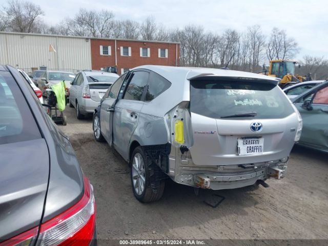 Photo 2 VIN: JTDZN3EU3C3089748 - TOYOTA PRIUS V 