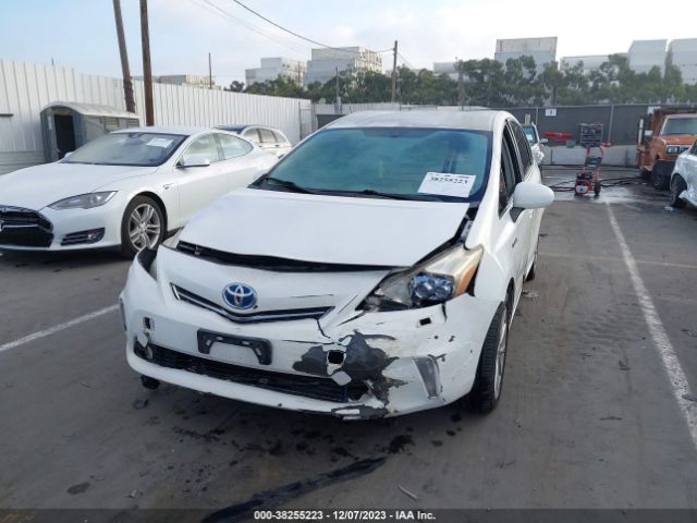 Photo 5 VIN: JTDZN3EU3C3121016 - TOYOTA PRIUS V 