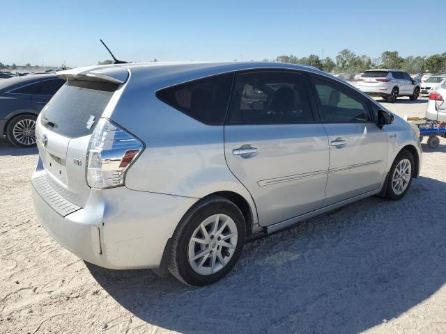 Photo 2 VIN: JTDZN3EU3C3148412 - TOYOTA PRIUS V 