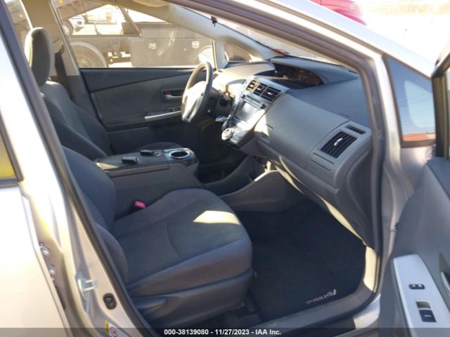 Photo 4 VIN: JTDZN3EU3D3201109 - TOYOTA PRIUS V 