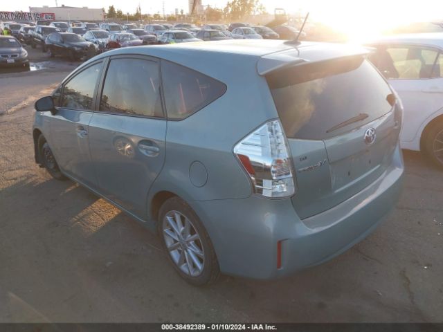 Photo 2 VIN: JTDZN3EU3D3255042 - TOYOTA PRIUS V 