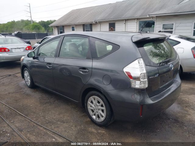 Photo 2 VIN: JTDZN3EU3E3304922 - TOYOTA PRIUS V 