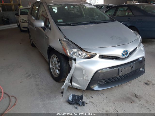 Photo 5 VIN: JTDZN3EU3FJ018467 - TOYOTA PRIUS V 