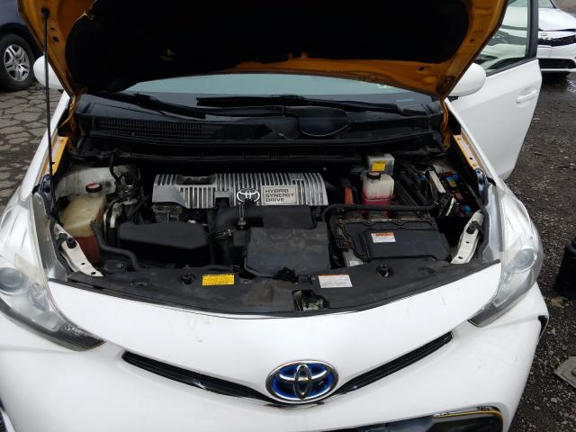 Photo 6 VIN: JTDZN3EU3FJ033387 - TOYOTA PRIUS V 