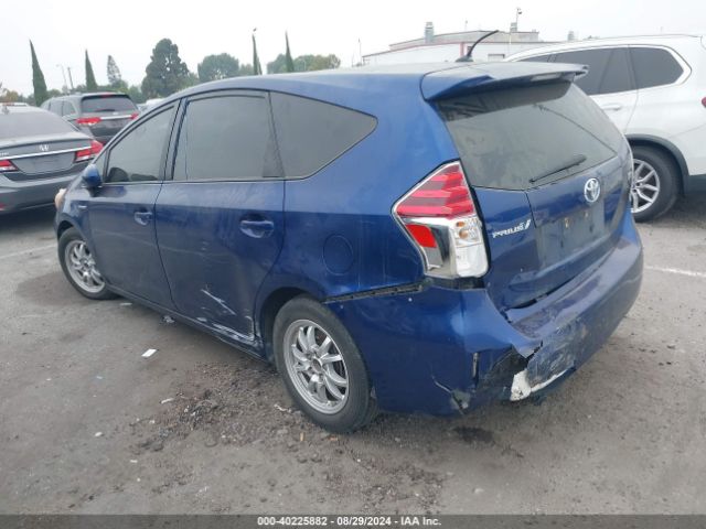 Photo 2 VIN: JTDZN3EU3FJ033499 - TOYOTA PRIUS V 