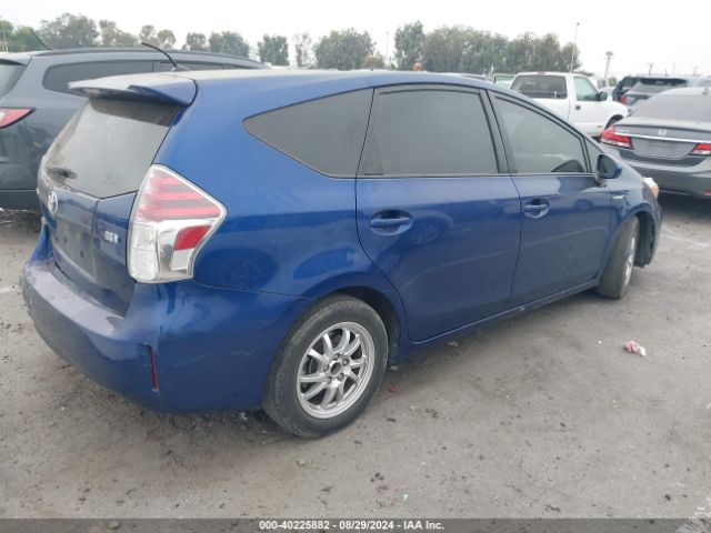 Photo 3 VIN: JTDZN3EU3FJ033499 - TOYOTA PRIUS V 