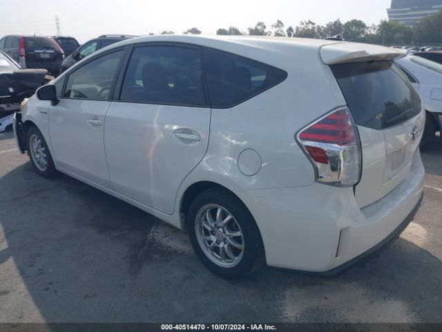 Photo 2 VIN: JTDZN3EU3FJ039884 - TOYOTA PRIUS V 