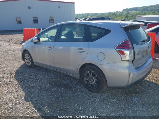 Photo 2 VIN: JTDZN3EU3HJ063878 - TOYOTA PRIUS V 