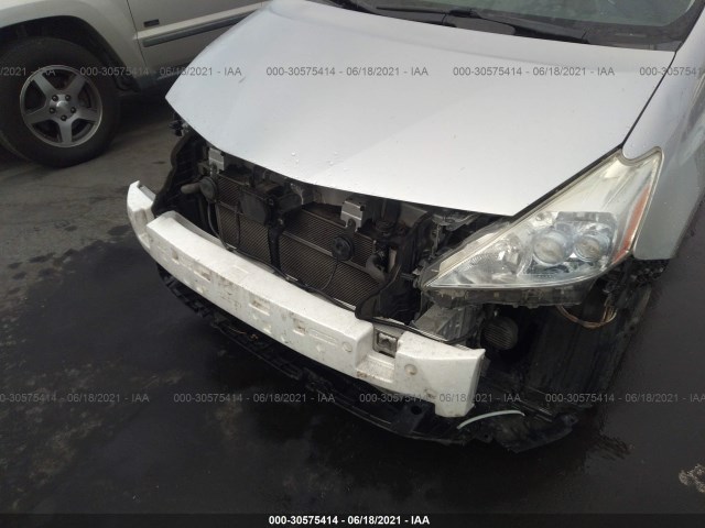 Photo 5 VIN: JTDZN3EU4C3027744 - TOYOTA PRIUS V 