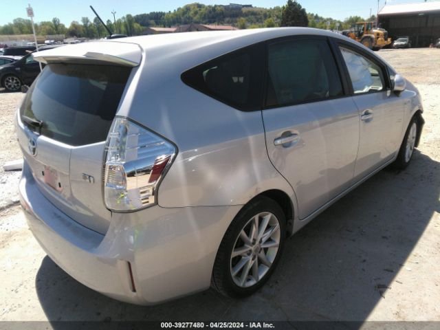 Photo 3 VIN: JTDZN3EU4C3054670 - TOYOTA PRIUS V 