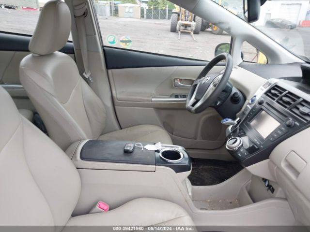 Photo 4 VIN: JTDZN3EU4C3133613 - TOYOTA PRIUS V 