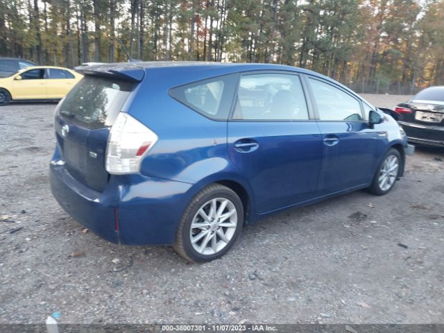 Photo 3 VIN: JTDZN3EU4C3139296 - TOYOTA PRIUS V 