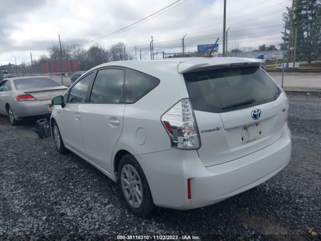 Photo 2 VIN: JTDZN3EU4D3225340 - TOYOTA PRIUS V 