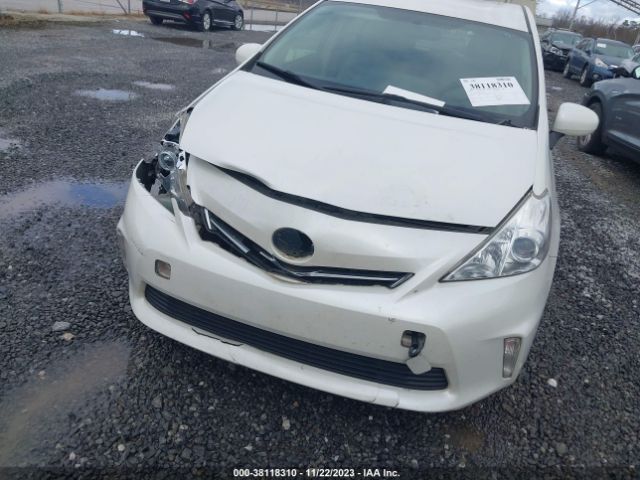 Photo 5 VIN: JTDZN3EU4D3225340 - TOYOTA PRIUS V 