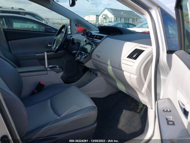 Photo 4 VIN: JTDZN3EU4GJ046618 - TOYOTA PRIUS V 