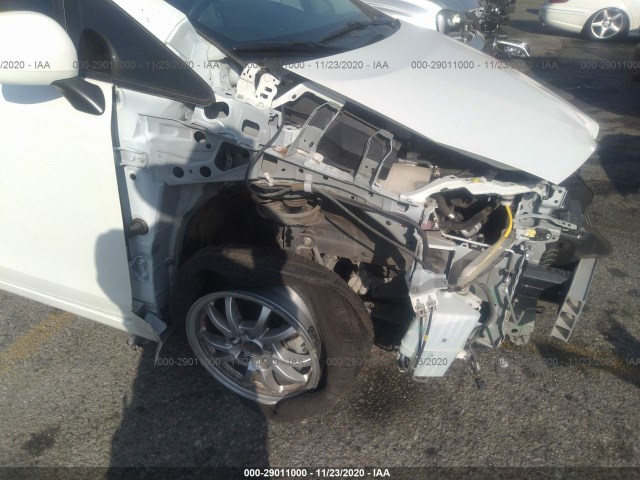 Photo 5 VIN: JTDZN3EU4GJ054606 - TOYOTA PRIUS V 