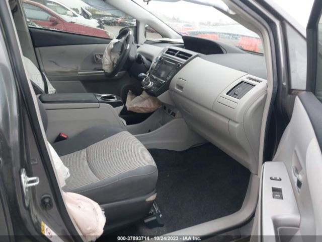 Photo 4 VIN: JTDZN3EU4HJ067616 - TOYOTA PRIUS V 