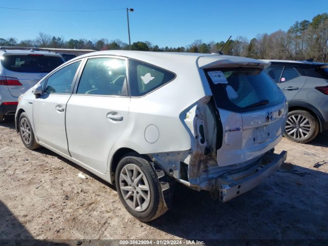 Photo 2 VIN: JTDZN3EU5C3112673 - TOYOTA PRIUS V 