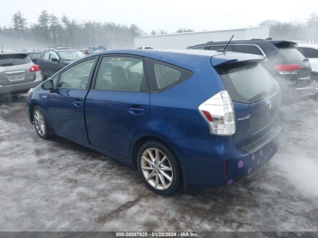 Photo 2 VIN: JTDZN3EU5C3122586 - TOYOTA PRIUS V 