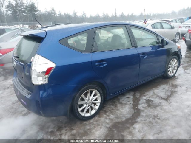 Photo 3 VIN: JTDZN3EU5C3122586 - TOYOTA PRIUS V 