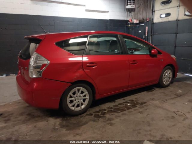 Photo 3 VIN: JTDZN3EU5C3137752 - TOYOTA PRIUS V 