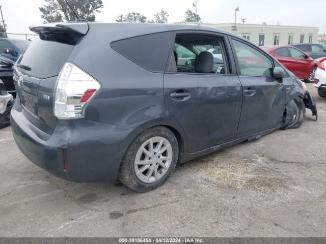 Photo 3 VIN: JTDZN3EU5C3169858 - TOYOTA PRIUS V 