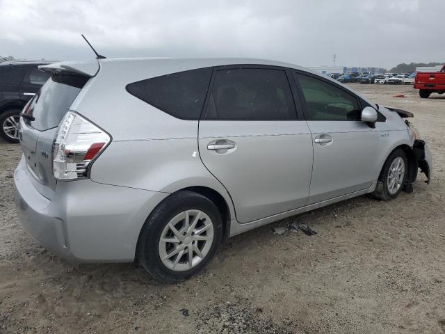 Photo 2 VIN: JTDZN3EU5C3185493 - TOYOTA PRIUS V 