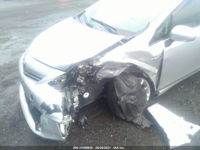 Photo 5 VIN: JTDZN3EU5D3233608 - TOYOTA PRIUS V 