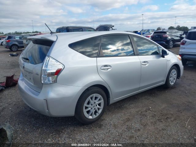 Photo 3 VIN: JTDZN3EU5D3244172 - TOYOTA PRIUS V 