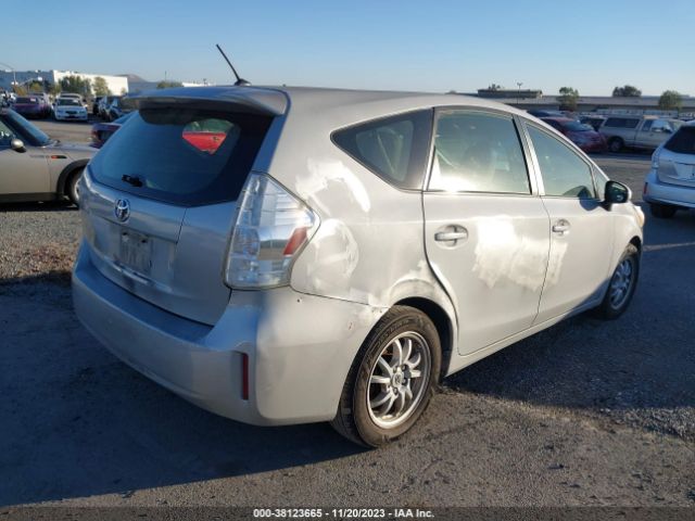 Photo 3 VIN: JTDZN3EU5D3272330 - TOYOTA PRIUS V 