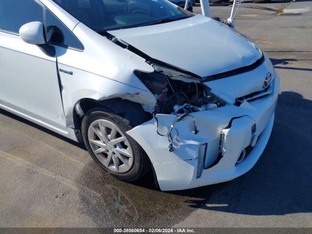 Photo 5 VIN: JTDZN3EU5D3283005 - TOYOTA PRIUS V 