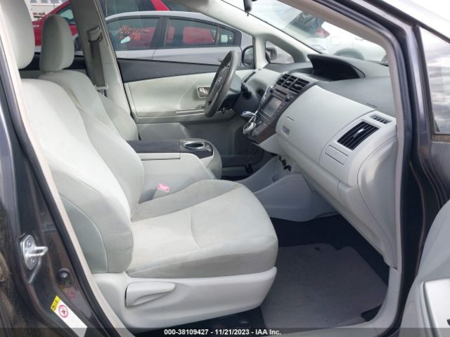 Photo 4 VIN: JTDZN3EU5E3332480 - TOYOTA PRIUS V 