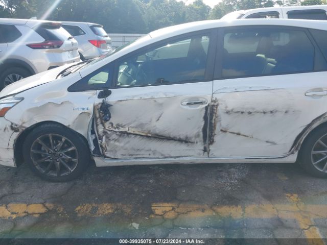 Photo 5 VIN: JTDZN3EU5FJ033858 - TOYOTA PRIUS V 