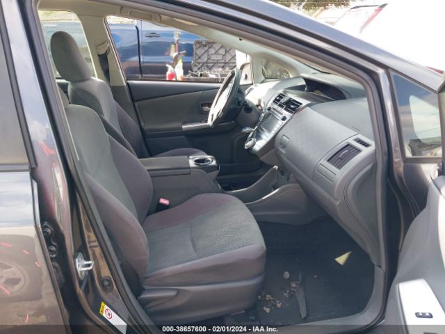 Photo 4 VIN: JTDZN3EU6C3104792 - TOYOTA PRIUS V 