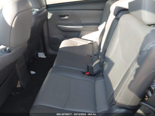 Photo 7 VIN: JTDZN3EU6C3112133 - TOYOTA PRIUS V 