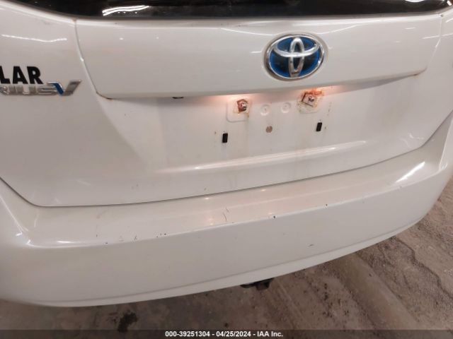 Photo 5 VIN: JTDZN3EU6C3114545 - TOYOTA PRIUS V 