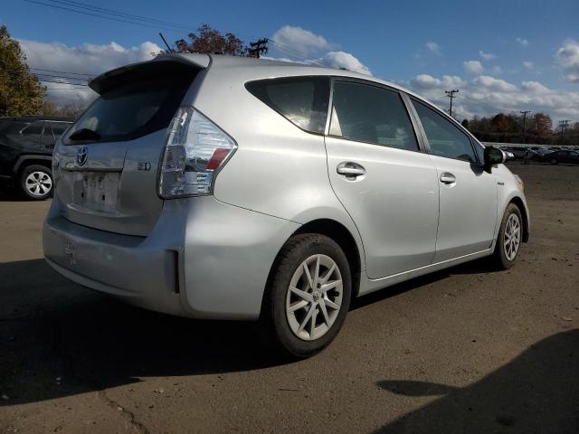 Photo 2 VIN: JTDZN3EU6D3252832 - TOYOTA PRIUS V 