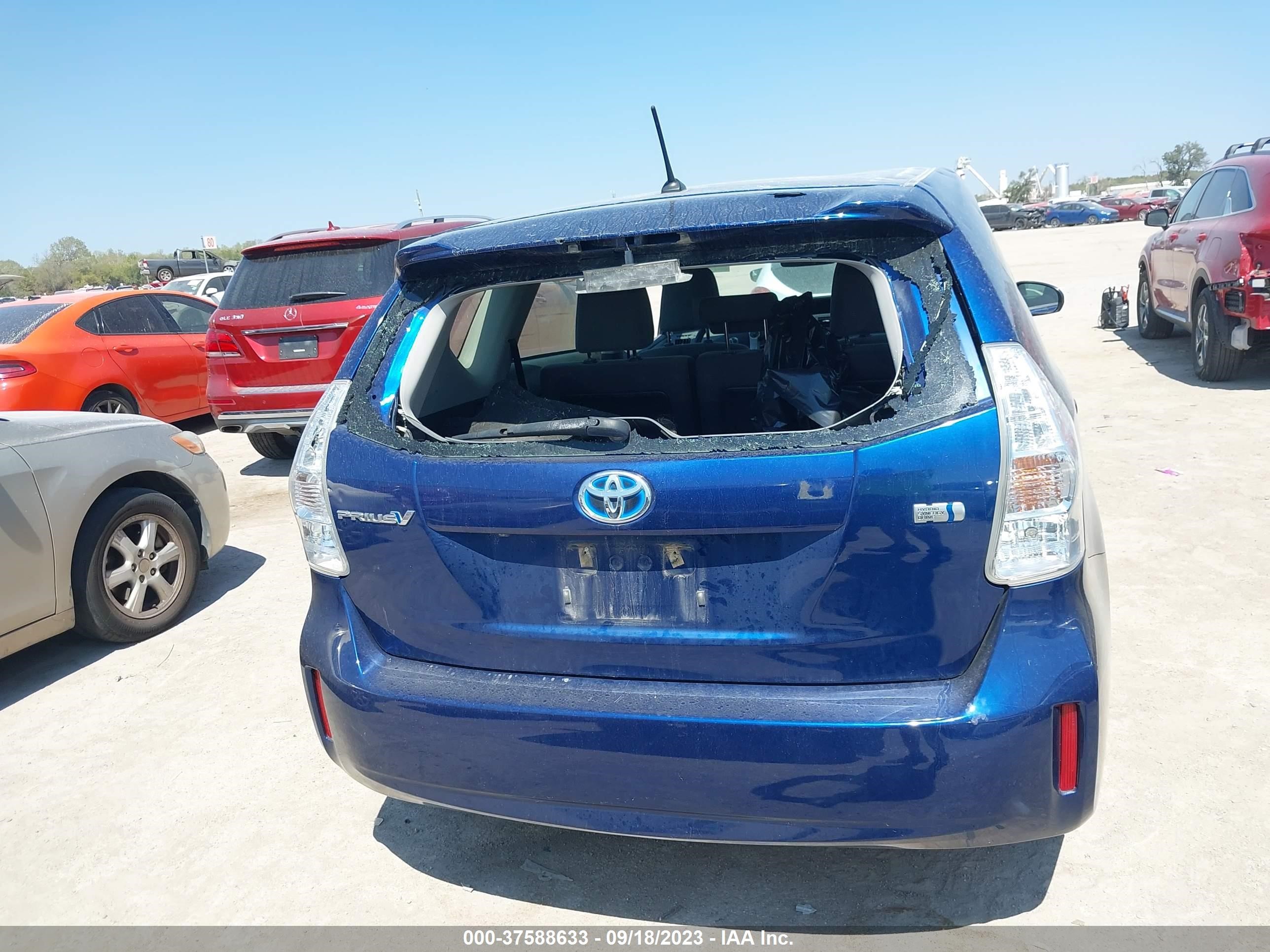 Photo 15 VIN: JTDZN3EU6EJ006103 - TOYOTA PRIUS V (+) 