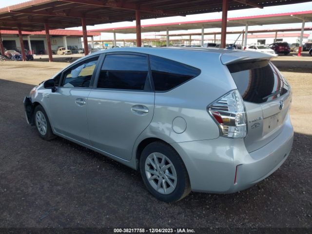 Photo 2 VIN: JTDZN3EU7C3056980 - TOYOTA PRIUS V 