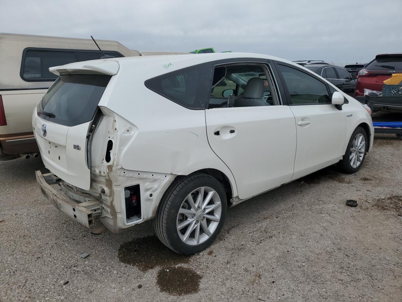 Photo 2 VIN: JTDZN3EU7C3073567 - TOYOTA PRIUS 