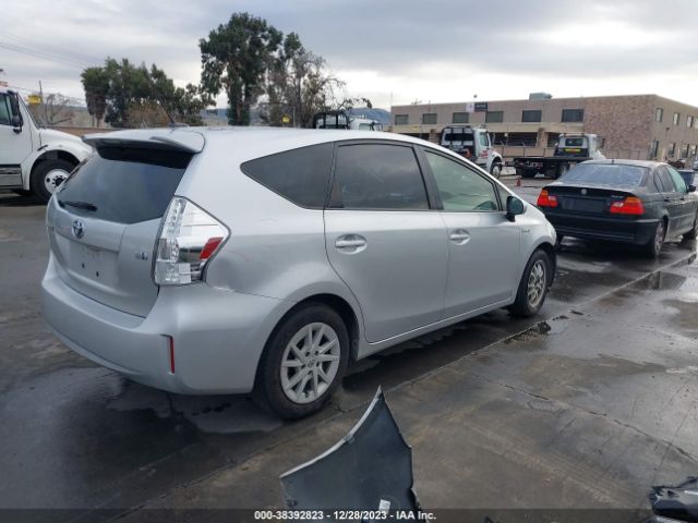 Photo 3 VIN: JTDZN3EU7C3121665 - TOYOTA PRIUS V 