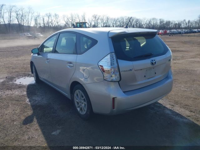 Photo 2 VIN: JTDZN3EU7C3135288 - TOYOTA PRIUS V 