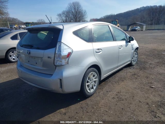 Photo 3 VIN: JTDZN3EU7C3135288 - TOYOTA PRIUS V 