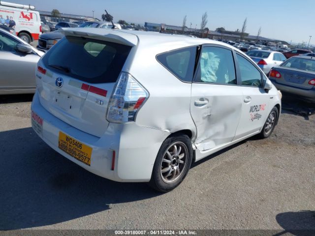 Photo 3 VIN: JTDZN3EU7C3156173 - TOYOTA PRIUS V 