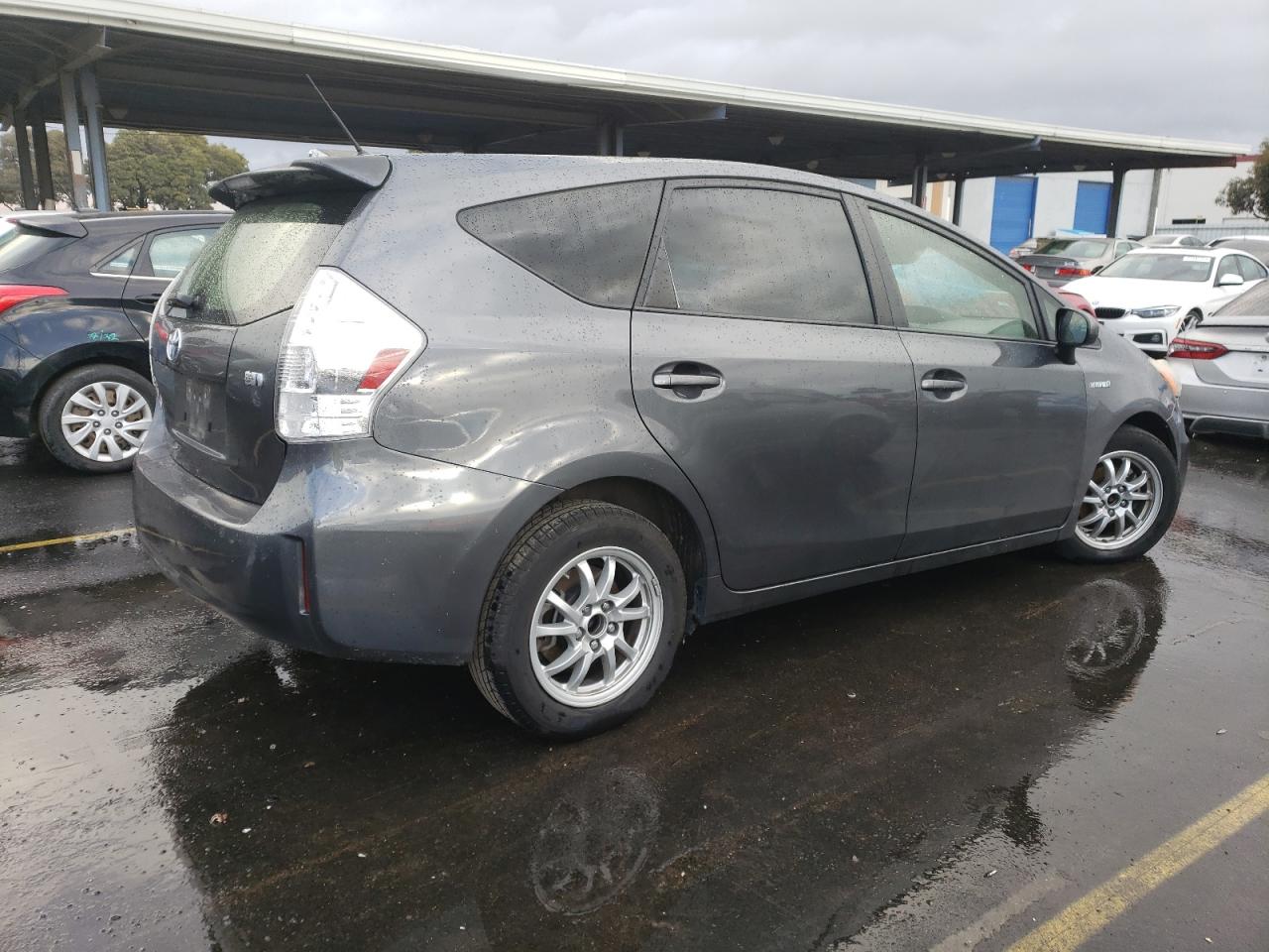 Photo 2 VIN: JTDZN3EU7E3308603 - TOYOTA PRIUS V 