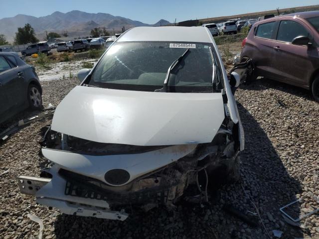 Photo 4 VIN: JTDZN3EU7GJ045835 - TOYOTA PRIUS V 