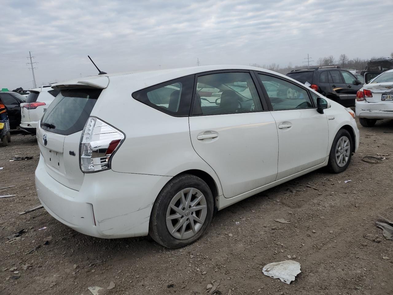 Photo 2 VIN: JTDZN3EU8C3028248 - TOYOTA PRIUS 