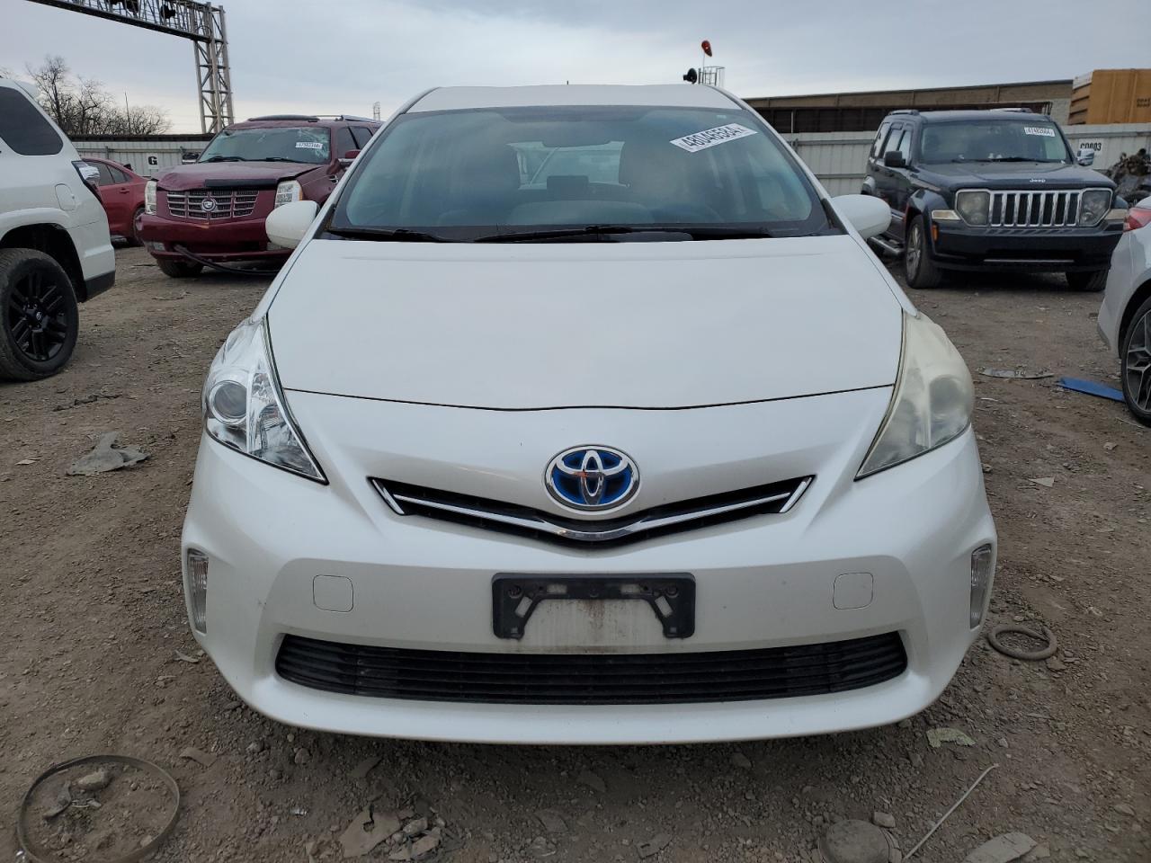 Photo 4 VIN: JTDZN3EU8C3028248 - TOYOTA PRIUS 