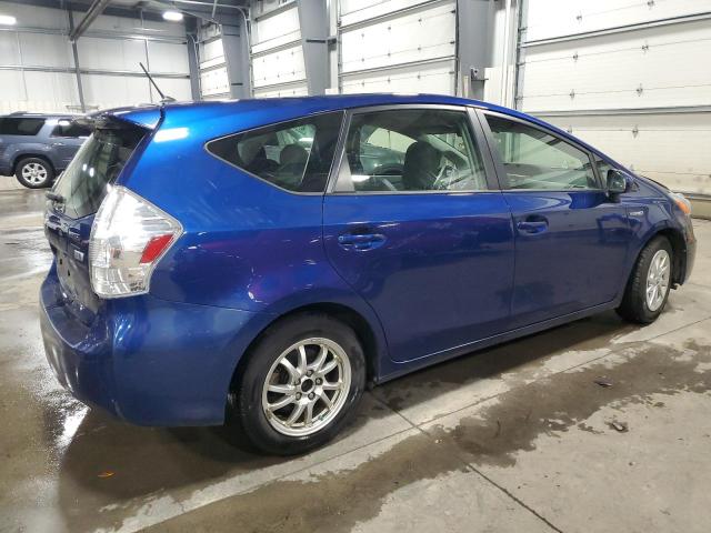 Photo 2 VIN: JTDZN3EU8C3040819 - TOYOTA PRIUS V 