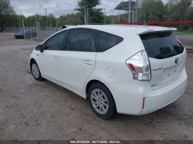 Photo 2 VIN: JTDZN3EU8C3049682 - TOYOTA PRIUS V 